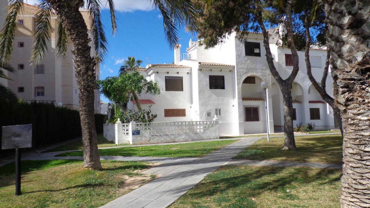 Duplex Calas Blancas Torrevieja Eksteriør billede