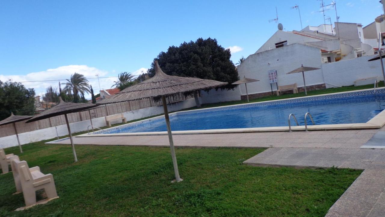 Duplex Calas Blancas Torrevieja Eksteriør billede