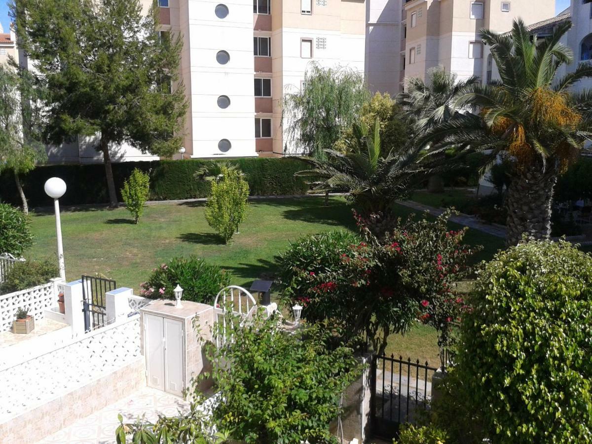 Duplex Calas Blancas Torrevieja Eksteriør billede